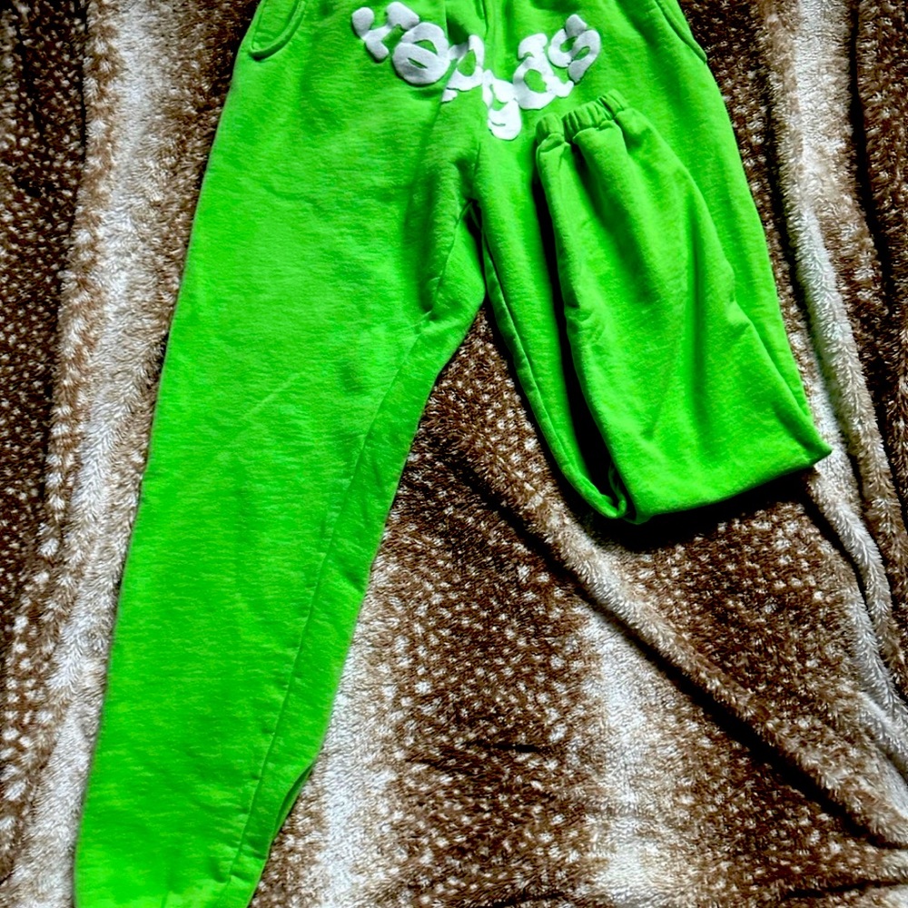 Sp5der sweatpants like green, worn one time.